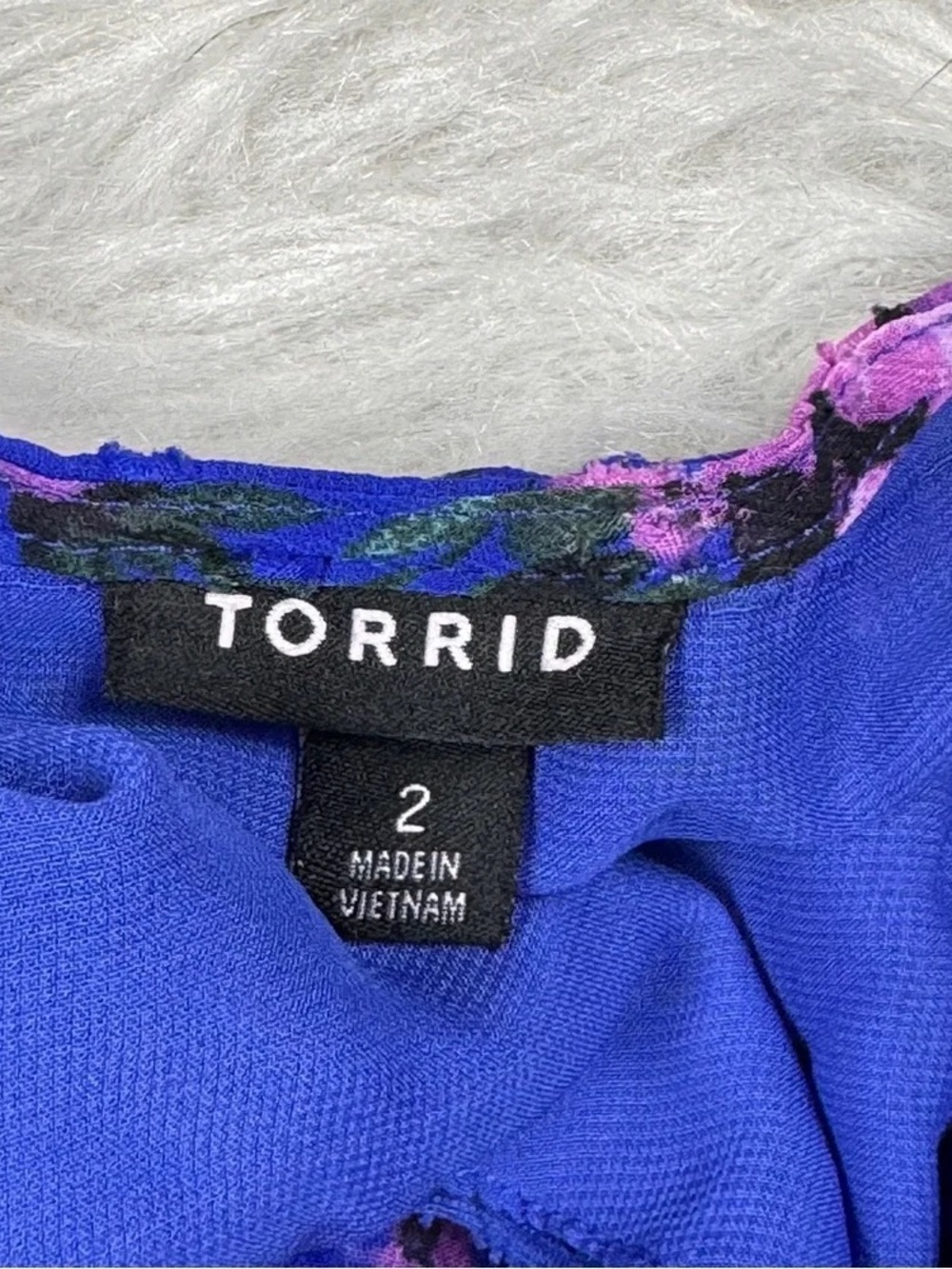 torrid Royal Blue Floral V-Neck Peplum Top - Picture 6 of 10